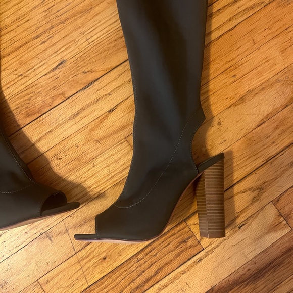 Summer new Olivia J  open toe over knee boots size 8 - Picture 2 of 10